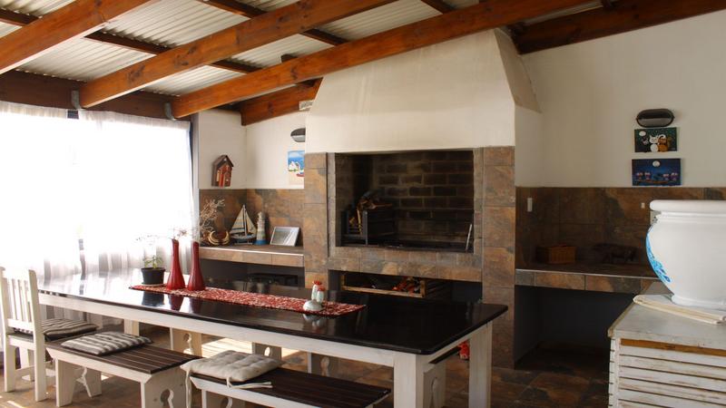 3 Bedroom Property for Sale in Sandy Point Western Cape